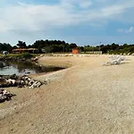 With A Parking Space Liznjan, Medulin - 13164 Апартаменты *